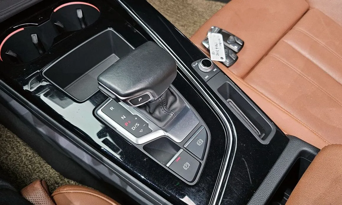 Audi A4 2021 из KR, фото 10