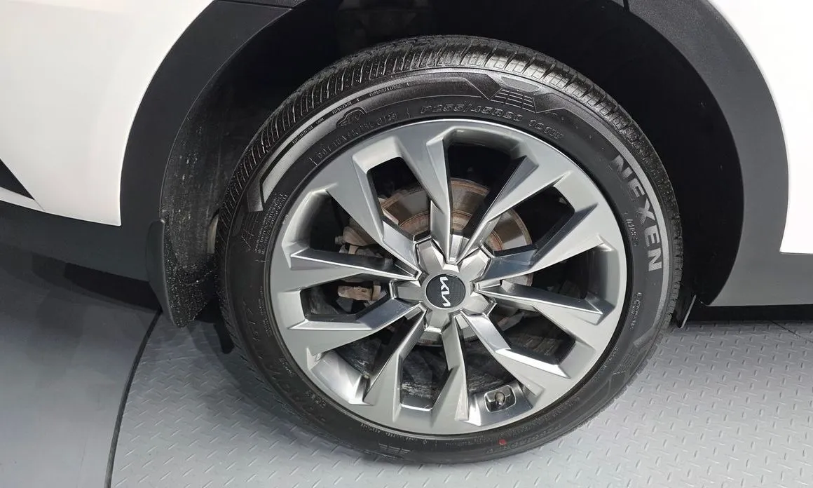 Kia Sorento — фото 9