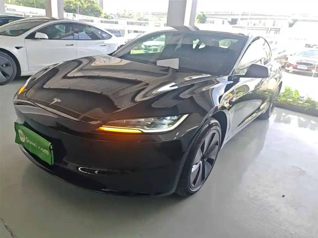 Tesla Model 3 — фото 10