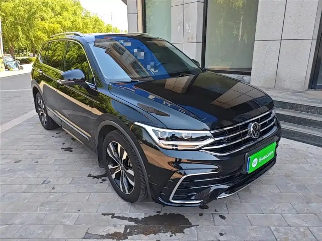 Volkswagen Tiguan L — фото 9