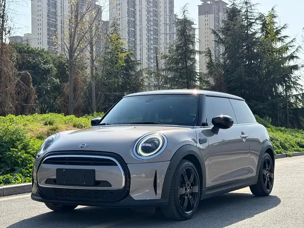 MINI Cooper (3-door) — фото 1
