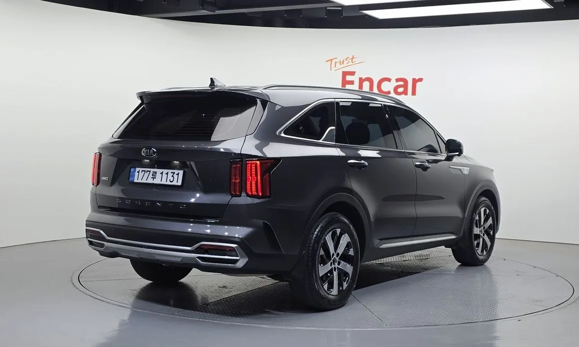 Kia Sorento — фото 6