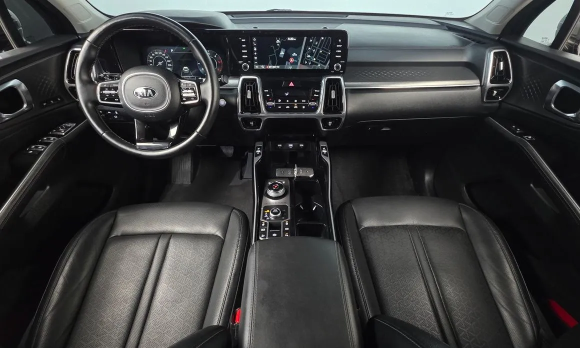 Kia Sorento — фото 7