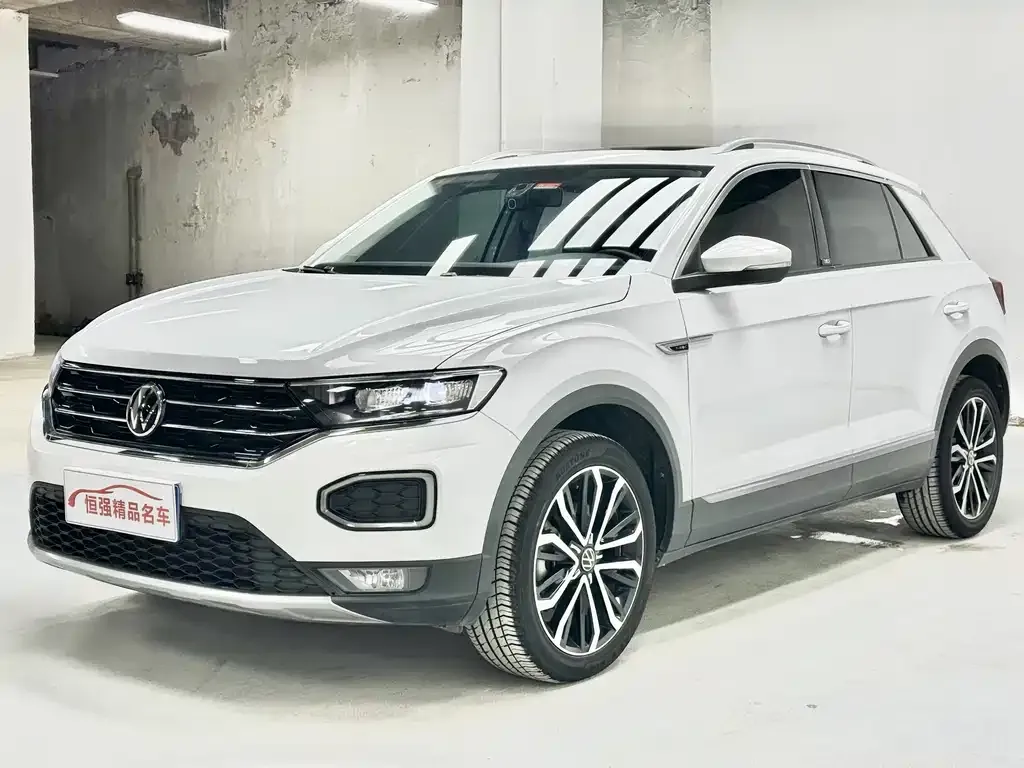 Volkswagen T-Roc — фото 1