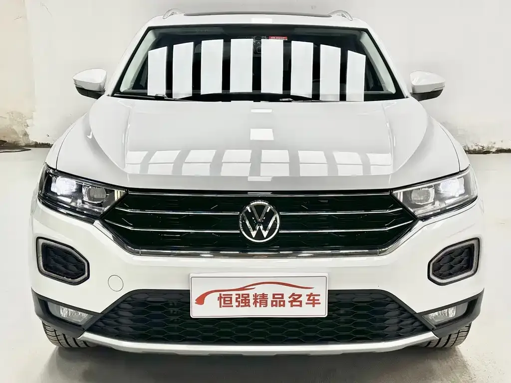 Volkswagen T-Roc — фото 6