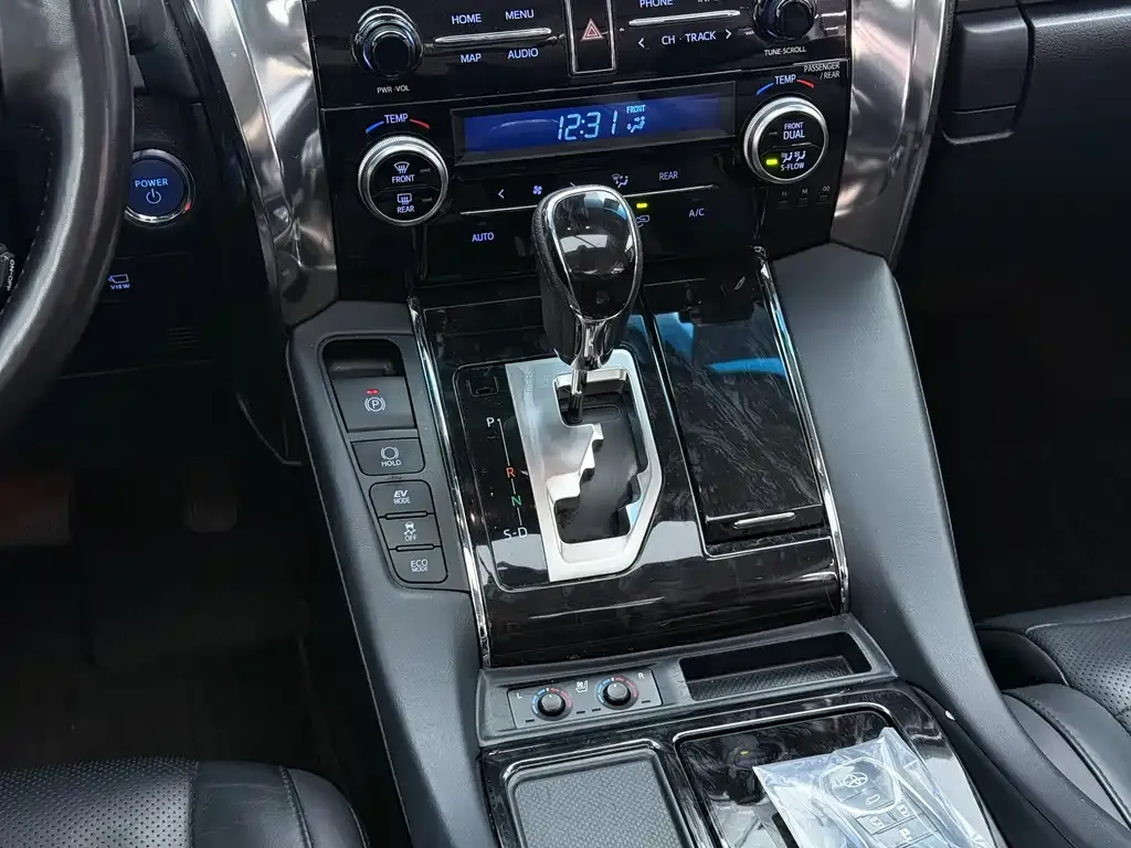 Toyota Vellfire 2022 из CN, фото 2