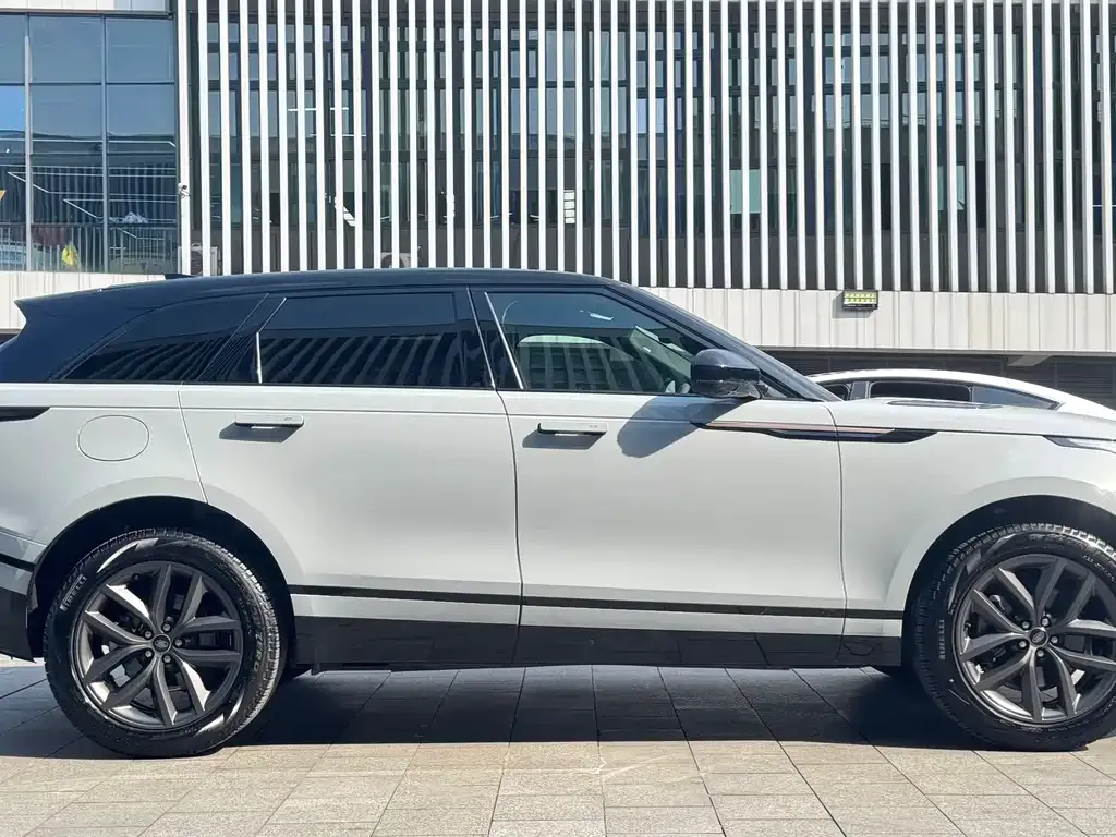 Land Rover Velar — фото 6