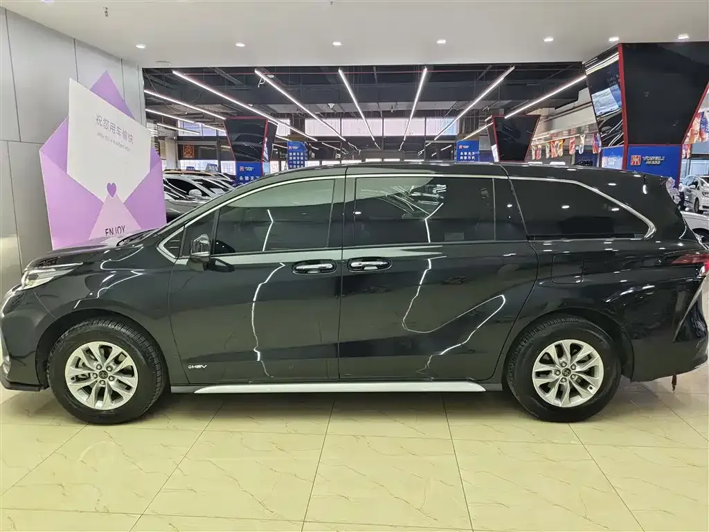 Toyota Granvia 2024 из CN, фото 7