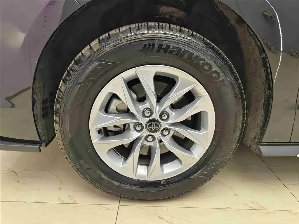Toyota Granvia 2024 из CN, фото 8
