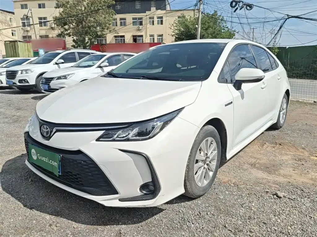 Toyota Corolla — фото 8