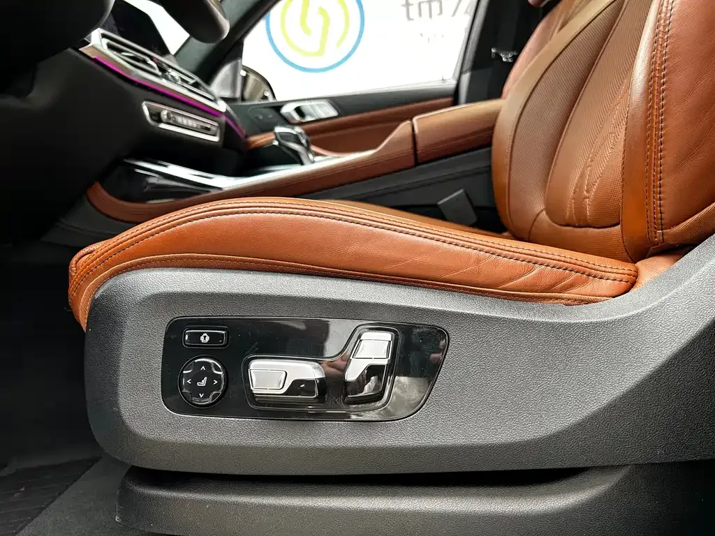 BMW X7 — фото 8