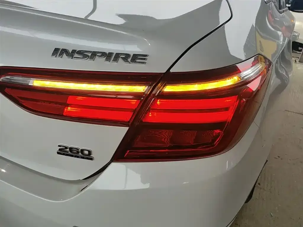 Honda Inspire — фото 10