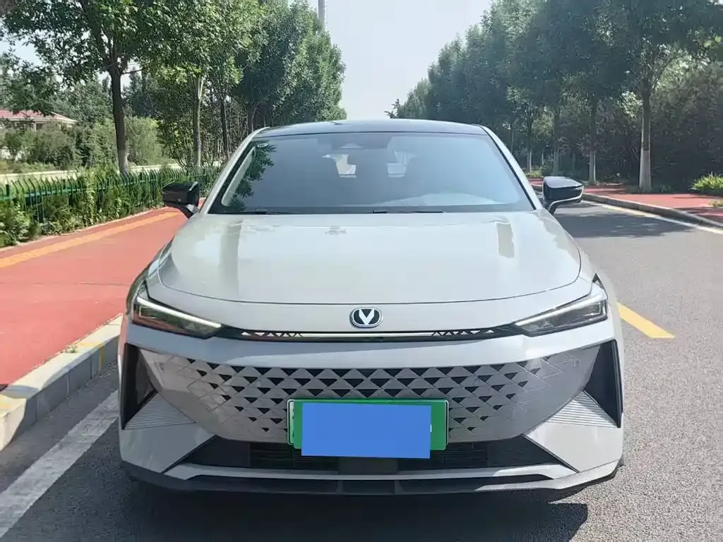 Changan UNI-V iDD 2024 из CN, фото 2