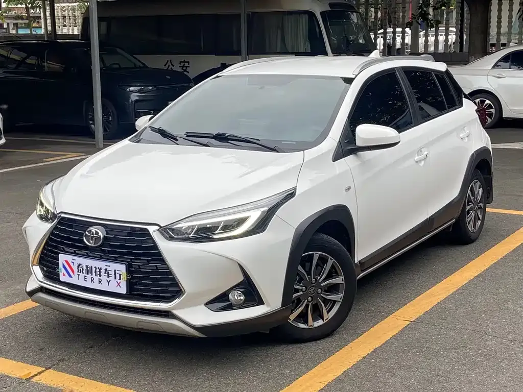 Toyota Yaris L