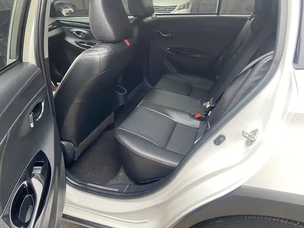 Toyota Yaris L 2022 из CN, фото 5