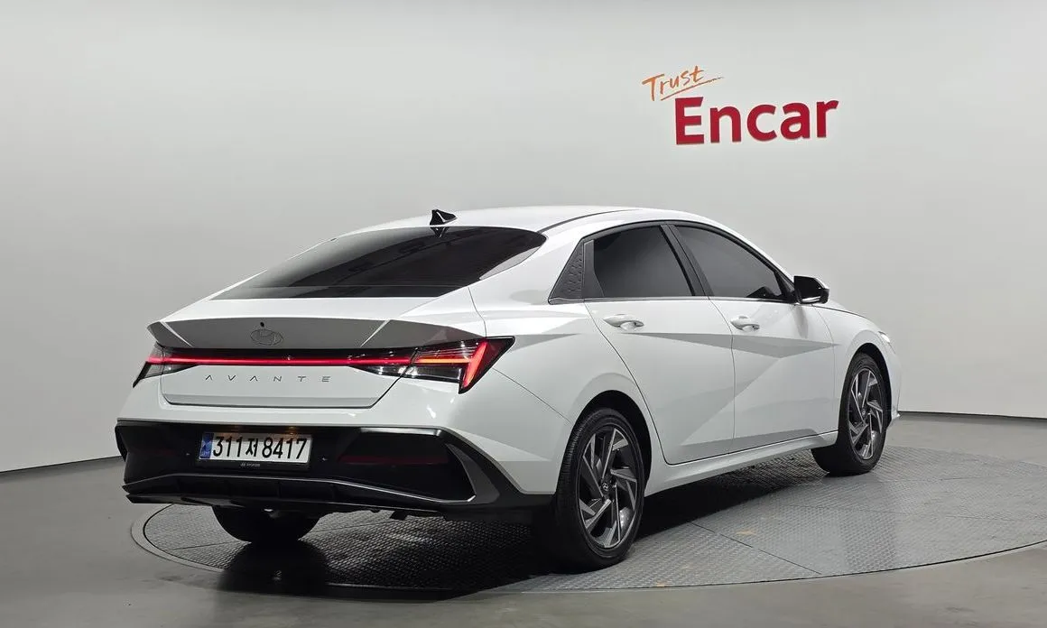 Hyundai AVANTE — фото 3