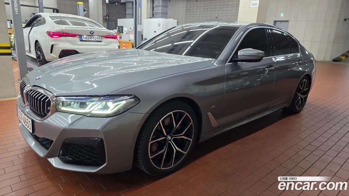 BMW 5-Series 2023 из KR, фото 2