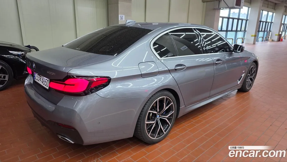 BMW 5-Series 2023 из KR, фото 7
