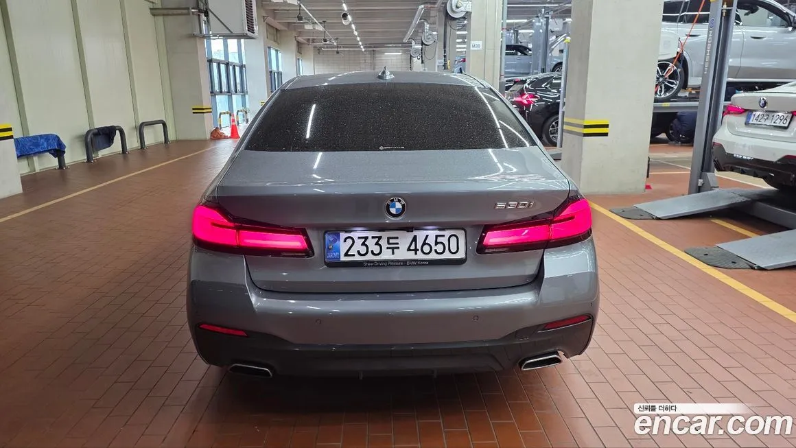BMW 5-Series 2023 из KR, фото 6