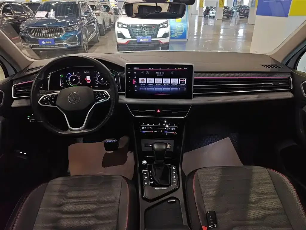 Volkswagen Tiguan L New Energy — фото 10