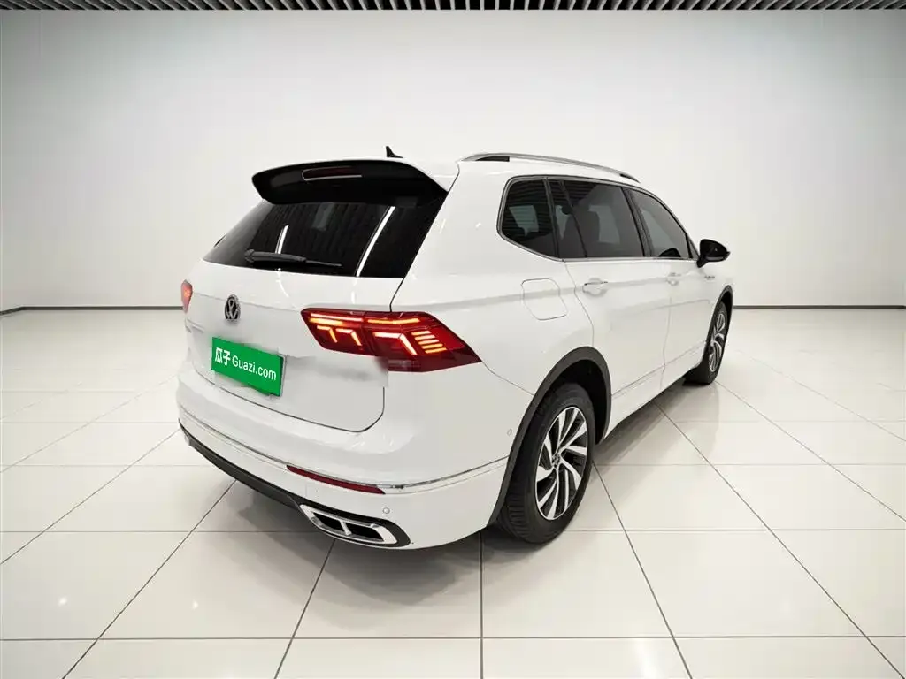 Volkswagen Tiguan L New Energy — фото 2