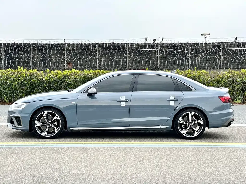 Audi A4L — фото 6
