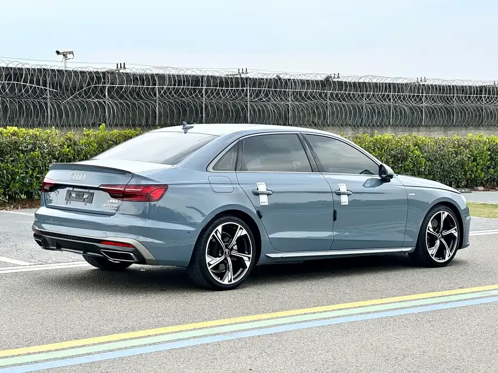 Audi A4L — фото 10