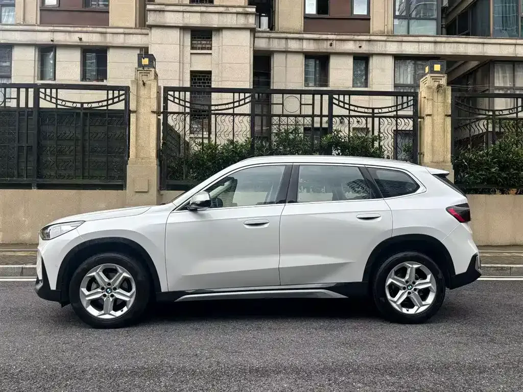 BMW X1 — фото 9