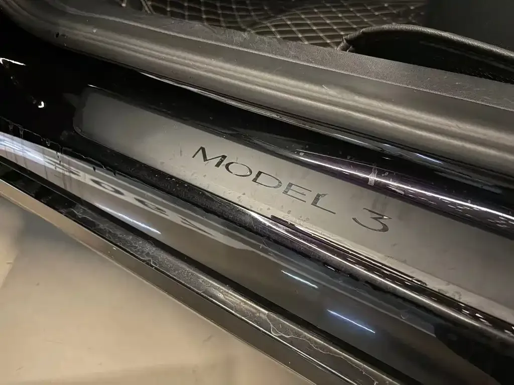 Tesla Model 3 — фото 6