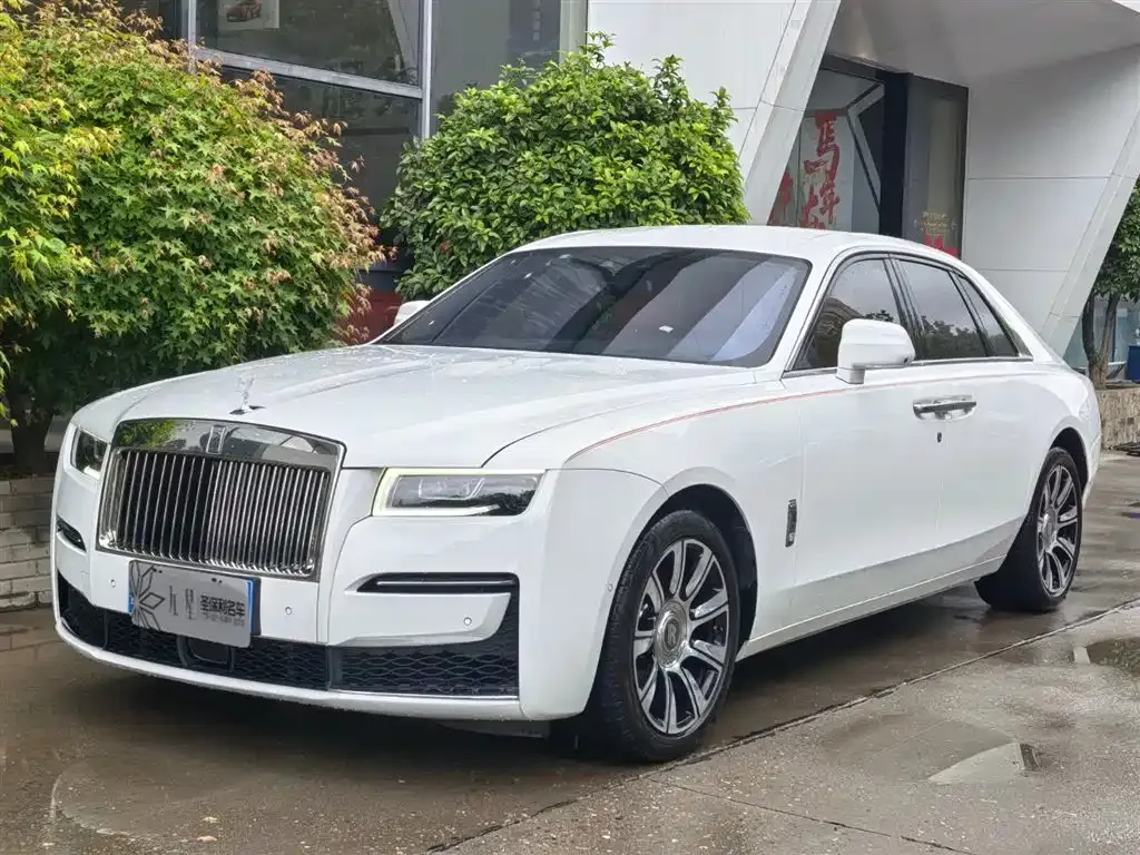 Rolls-Royce Ghost — фото 1