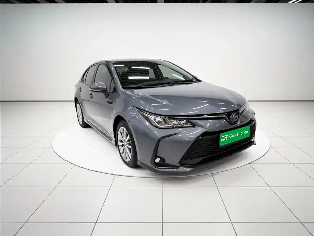 Toyota Corolla — фото 5