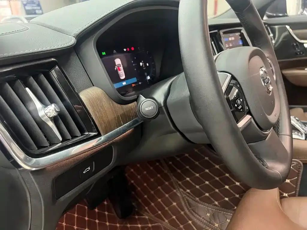 Volvo S90 2025 из CN, фото 2