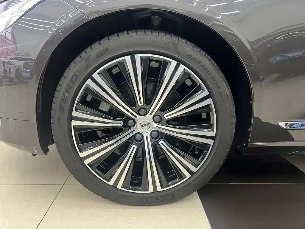 Volvo S90 2025 из CN, фото 5