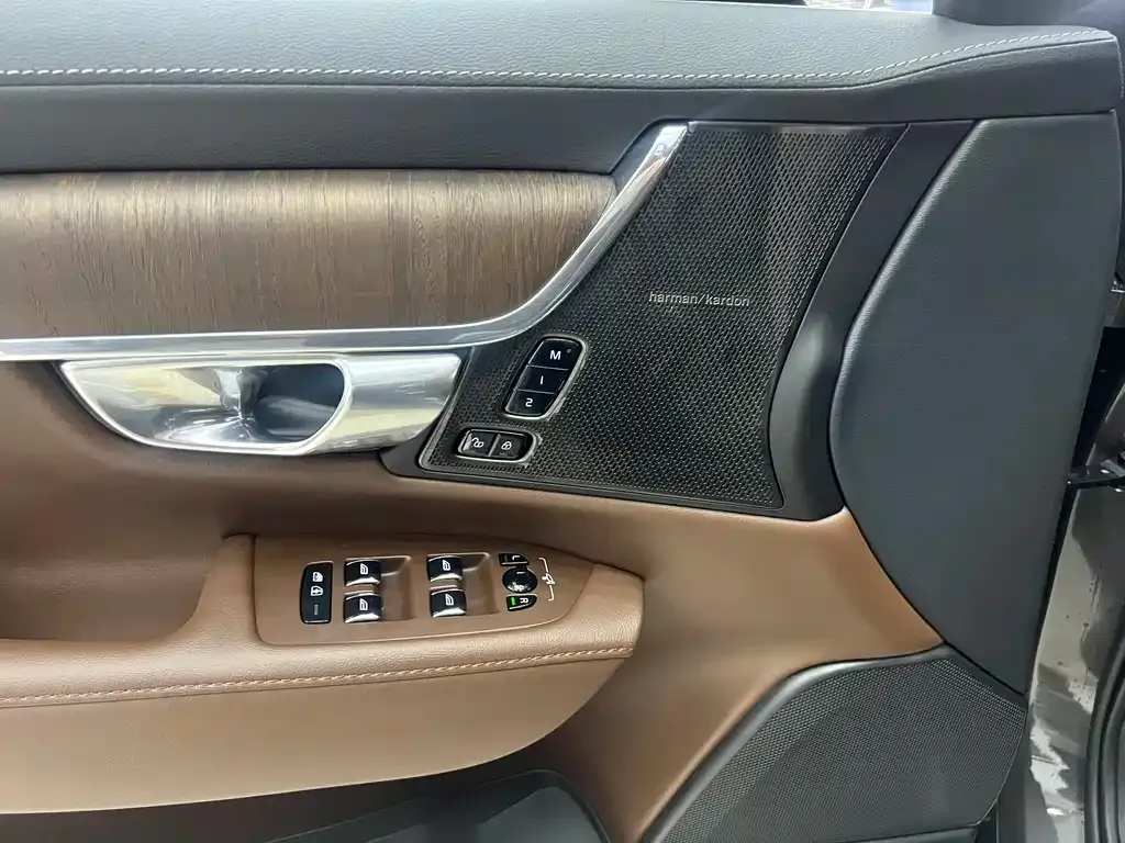 Volvo S90 2025 из CN, фото 9