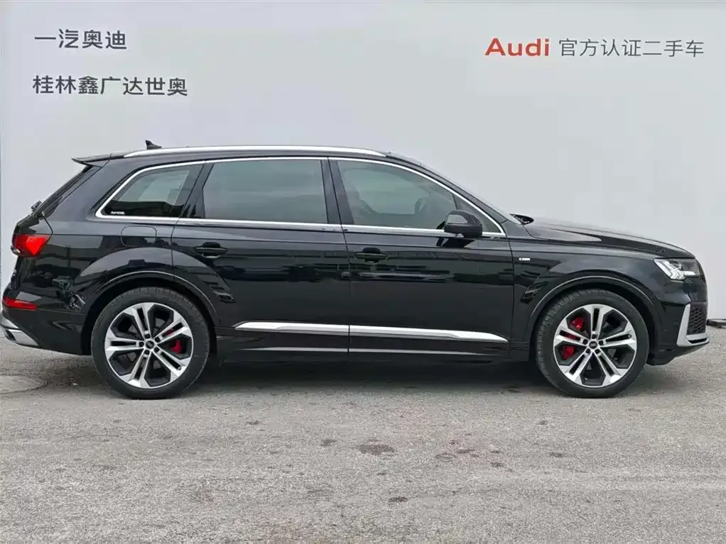 Audi Q7 — фото 5