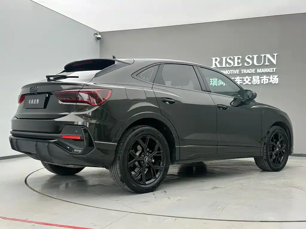 Audi Q3 Sportback 2021 из CN, фото 9