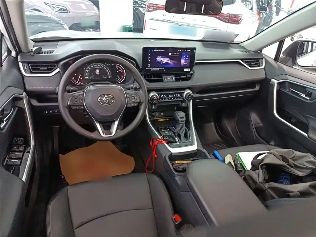Toyota RAV4 2025 из CN, фото 9