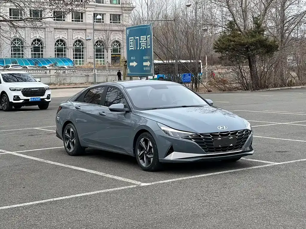Hyundai Elantra — фото 9