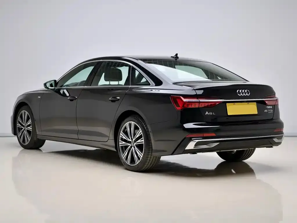 Audi A6L — фото 2