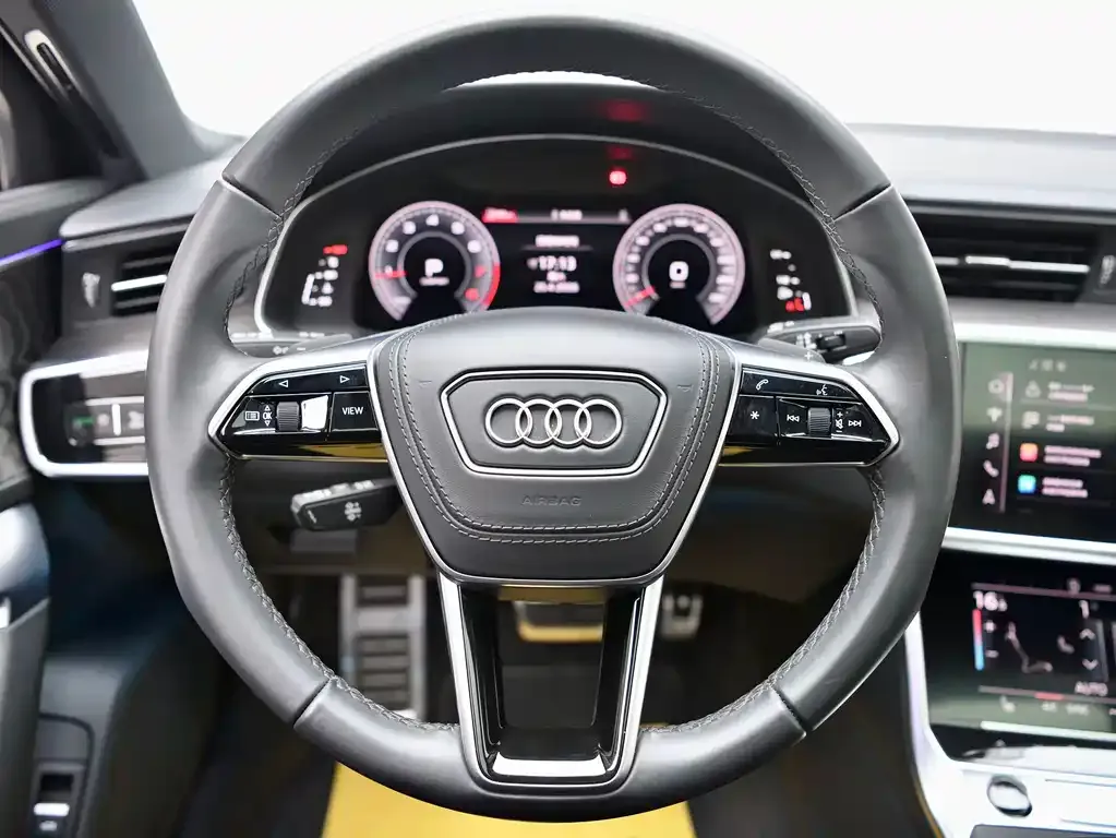 Audi A6L — фото 5
