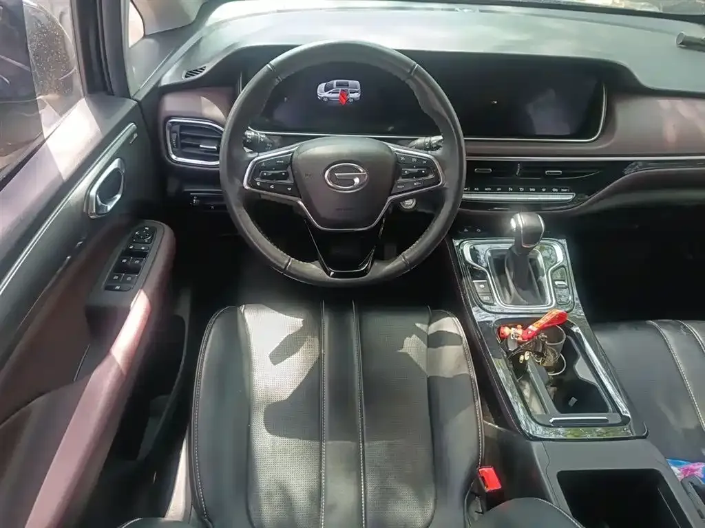GAC Motor Trumpchi M6 — фото 10