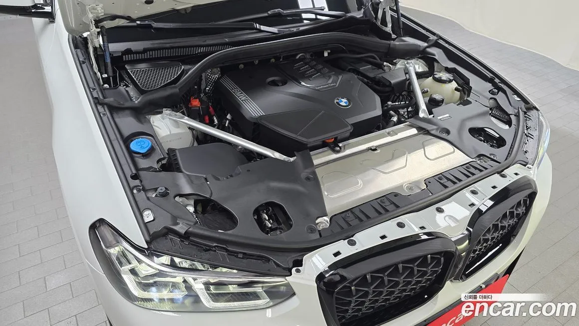 BMW X4 2025 из KR, фото 8