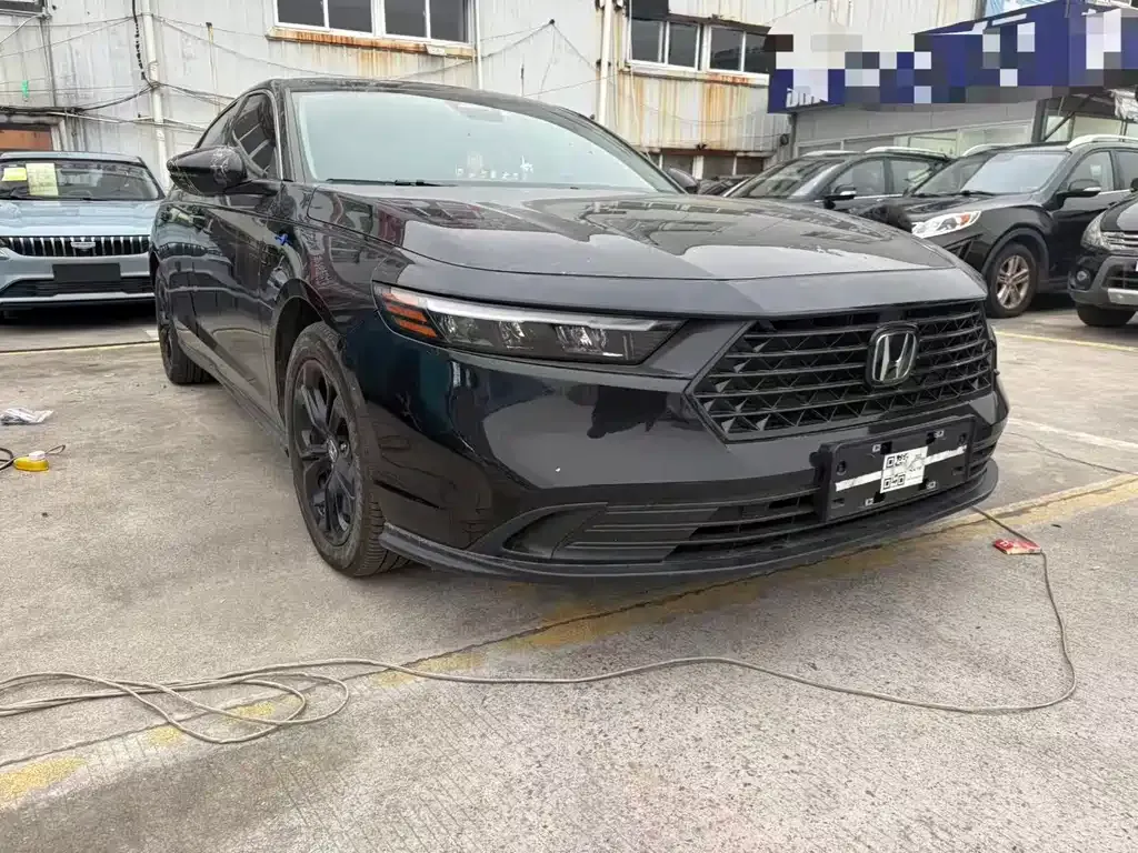 Honda Accord — фото 1