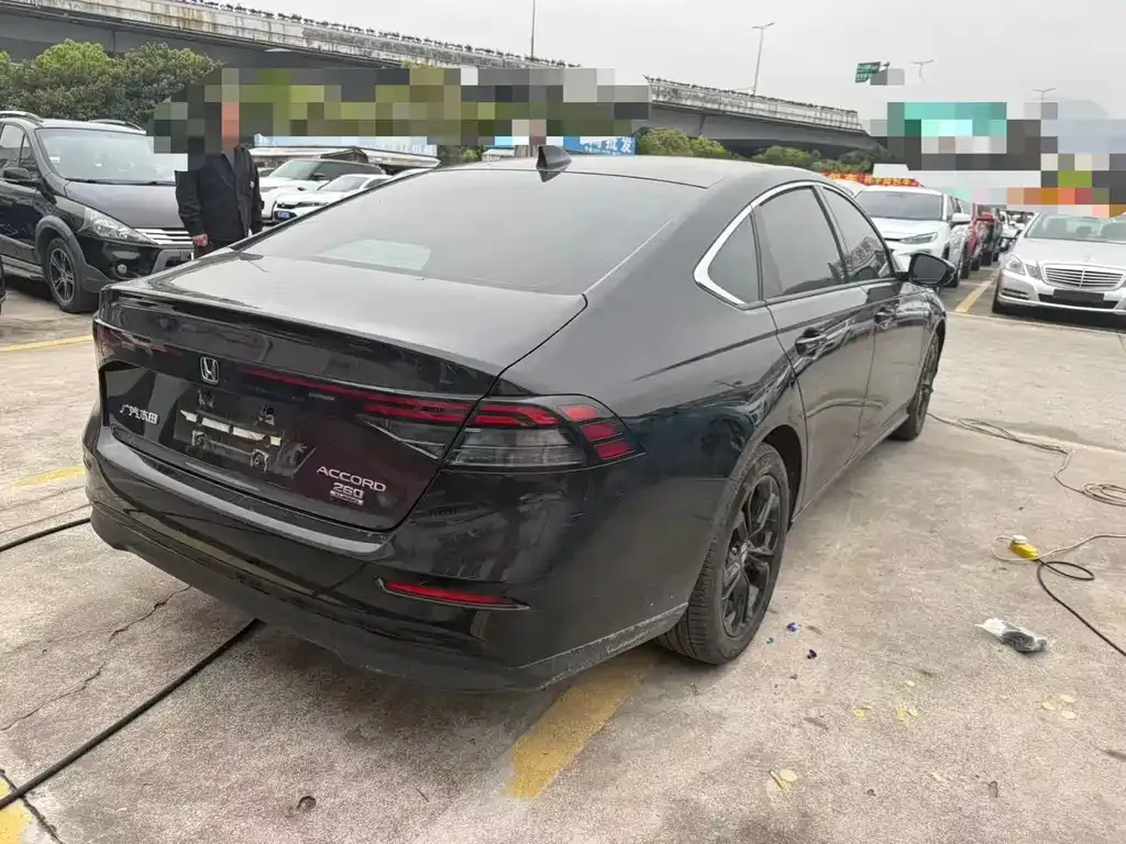 Honda Accord — фото 5