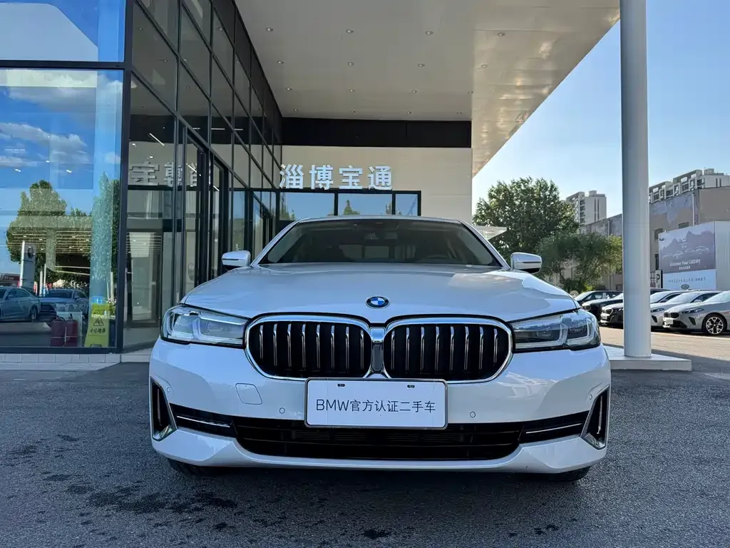 BMW 5 Series — фото 3