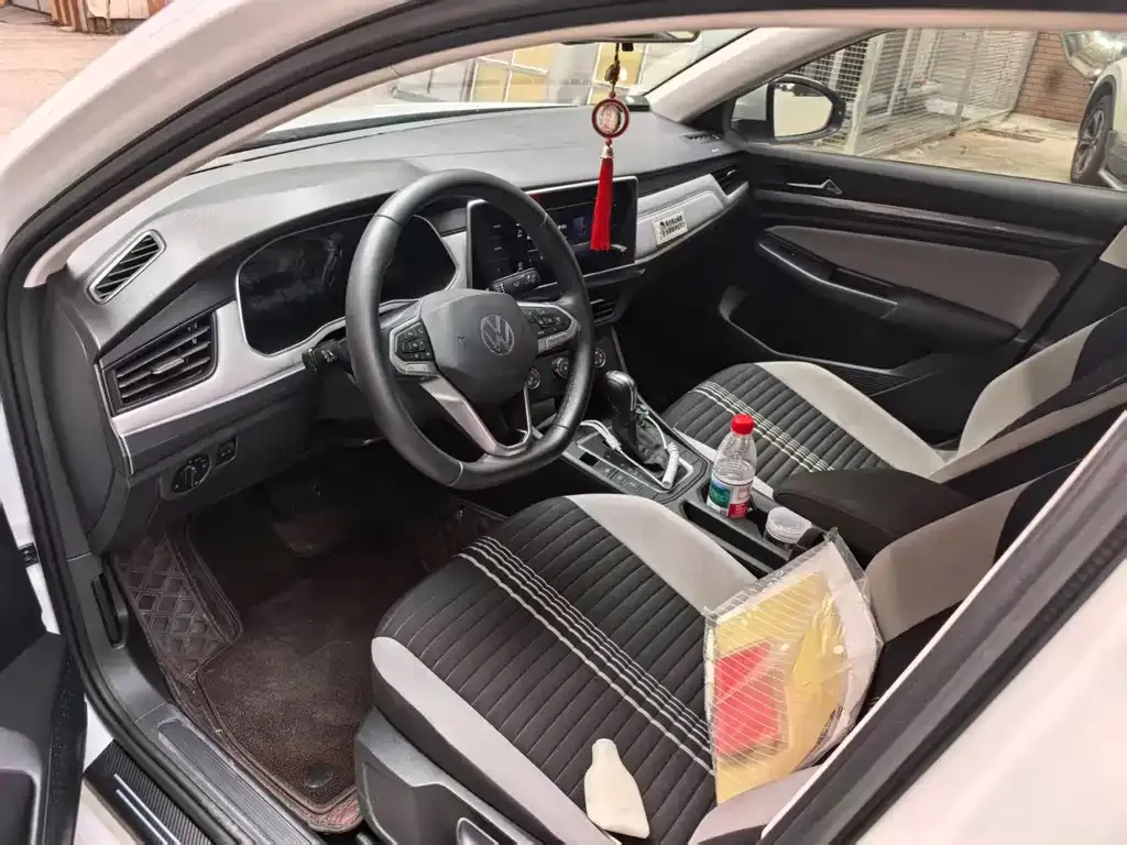 Volkswagen Bora 2024 из CN, фото 2