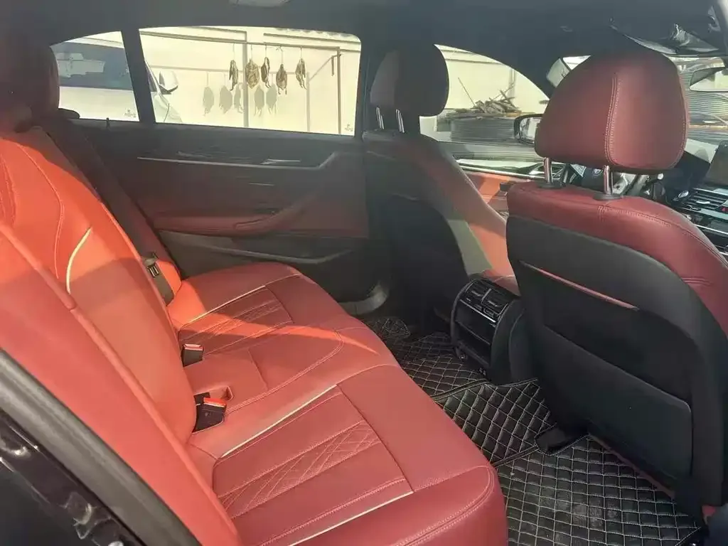 BMW 5 Series 2022 из CN, фото 3