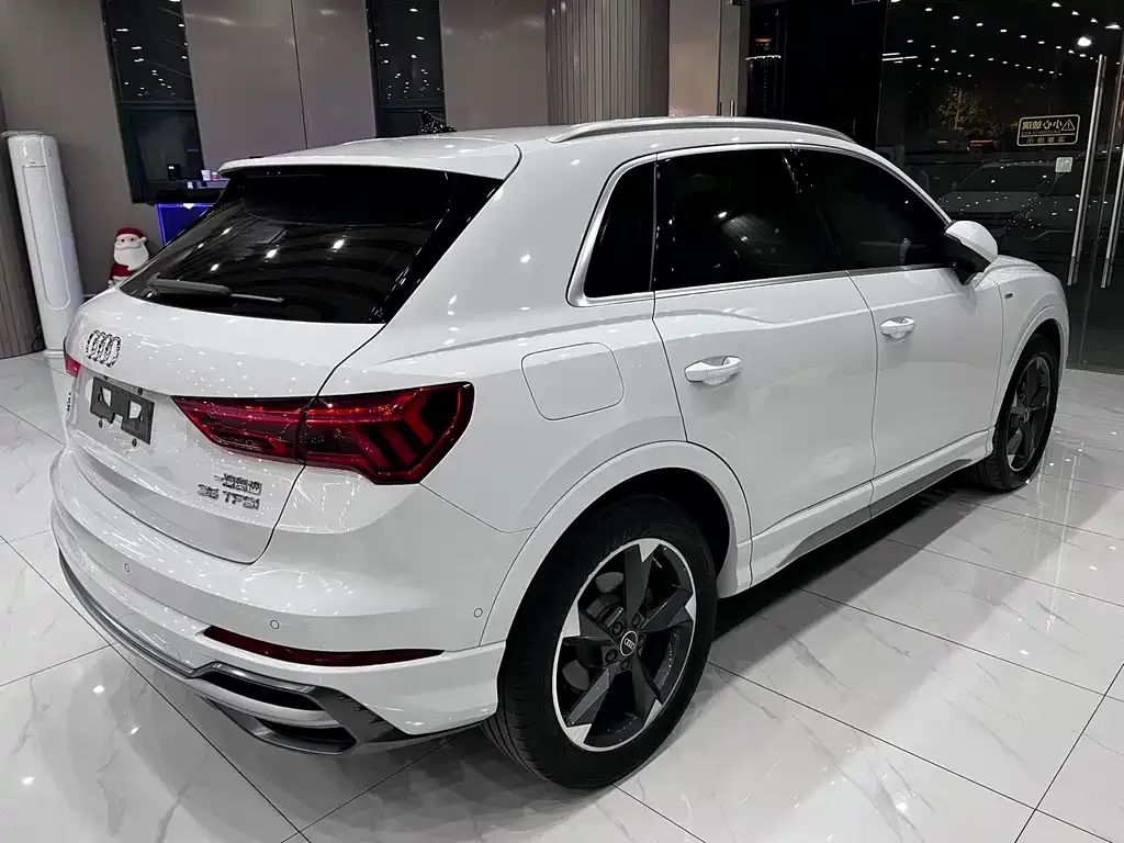 Audi Q3 — фото 6