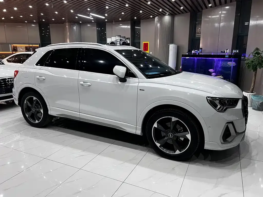 Audi Q3 — фото 4