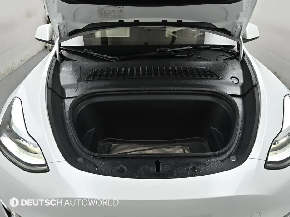 Tesla Model Y 2024 из KR, фото 10